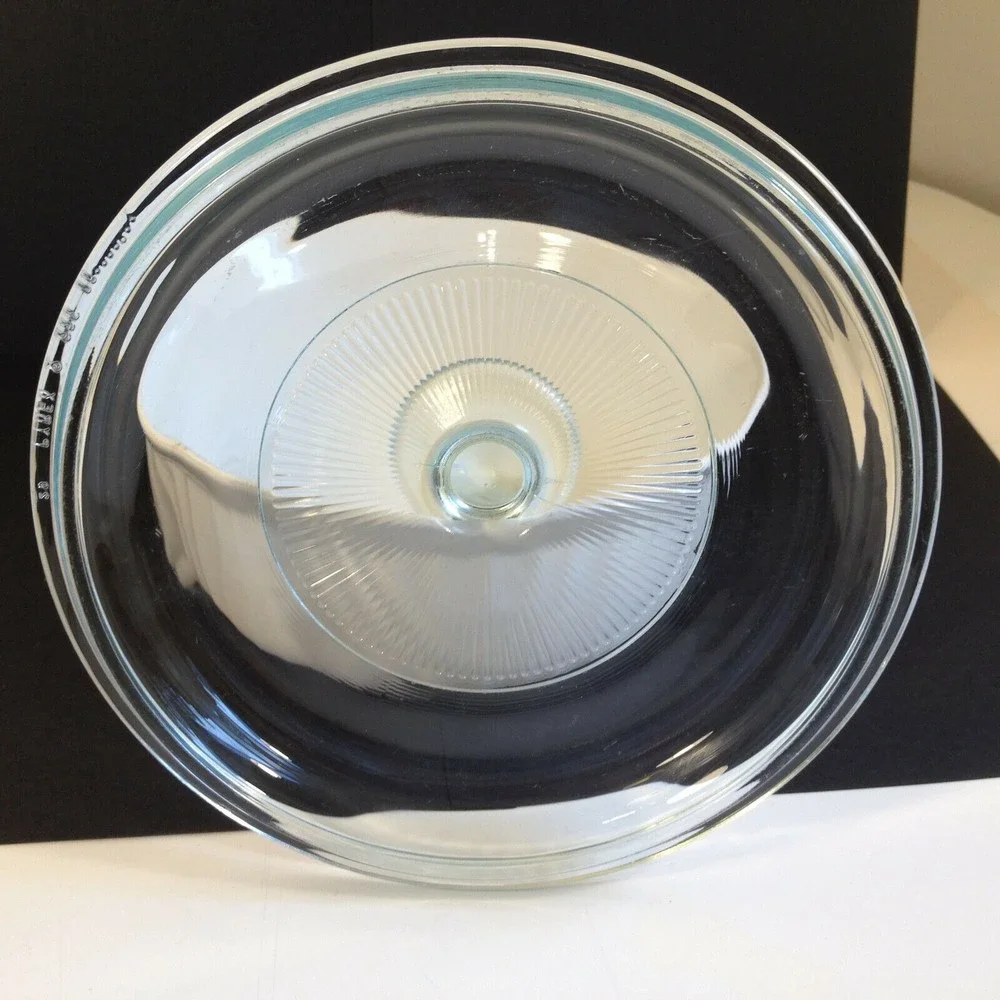 Corning 1.5 Qt French White Baking Casserole Dish 1.4 L w/ Pyrex G-5-C Lid